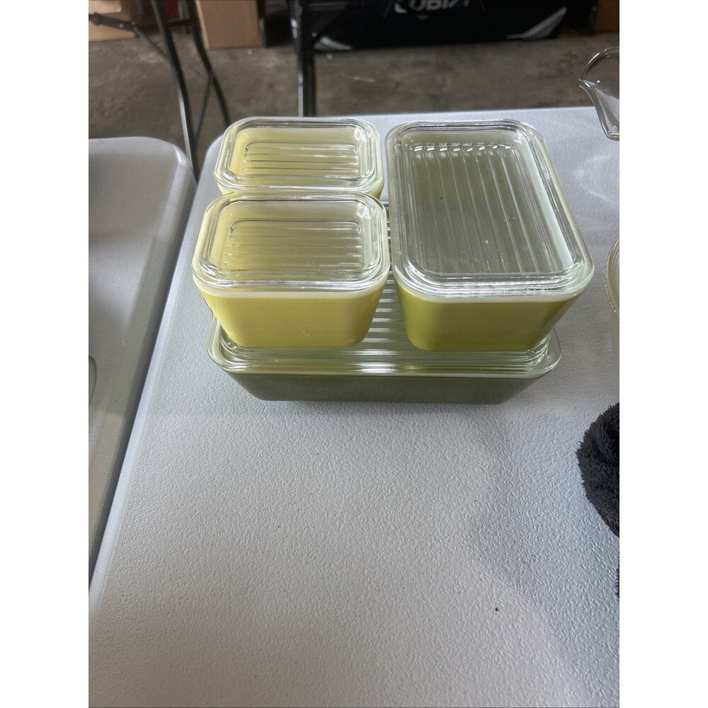 Set Of 4 Pyrex Verde Green Refrigerator Dishes. #s 2-501, 502 & 503.  With Lids